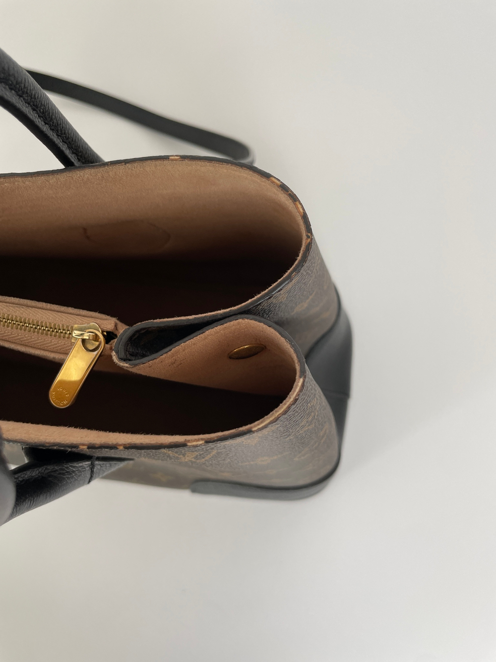 Сумка Louis Vuitton