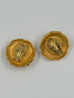 Клипсы с «жемчугом» Chanel