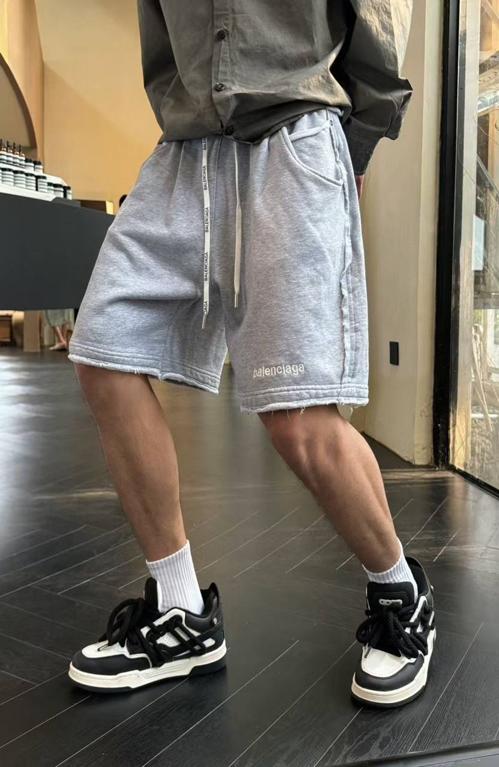 Шорты Balenciaga