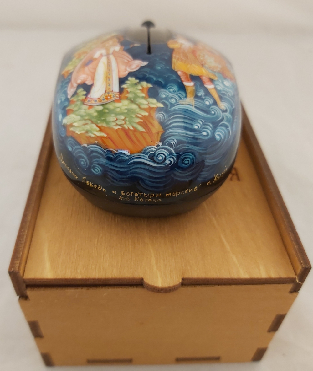 Мышь беспроводная с ручной росписью "Царевна Лебедь и богатыри морские" худ. Котова