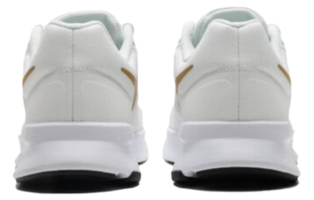 Кроссовки Nike Run Swift 3