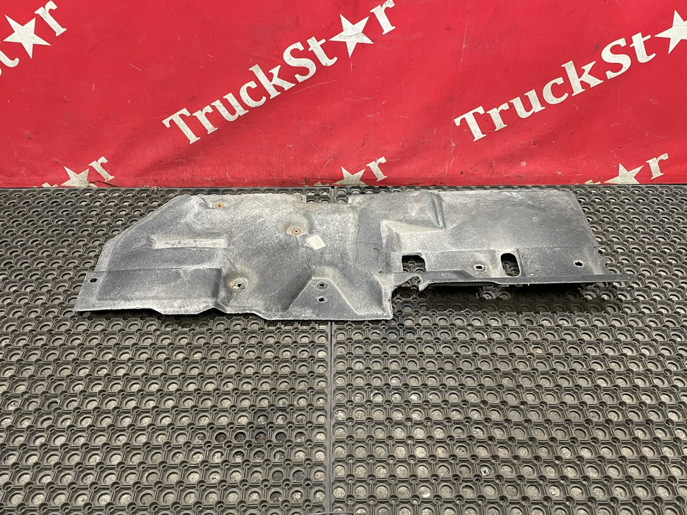 Шумоизоляция двигателя левая 2018г