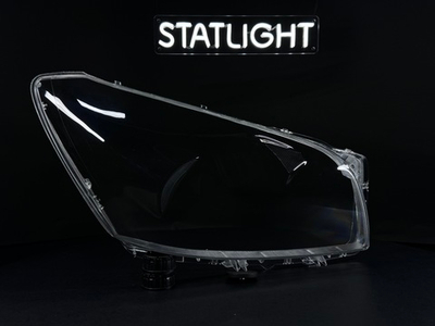 Правое стекло фары Toyota RAV4 2008-2011