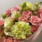 Зелено-розовый букет