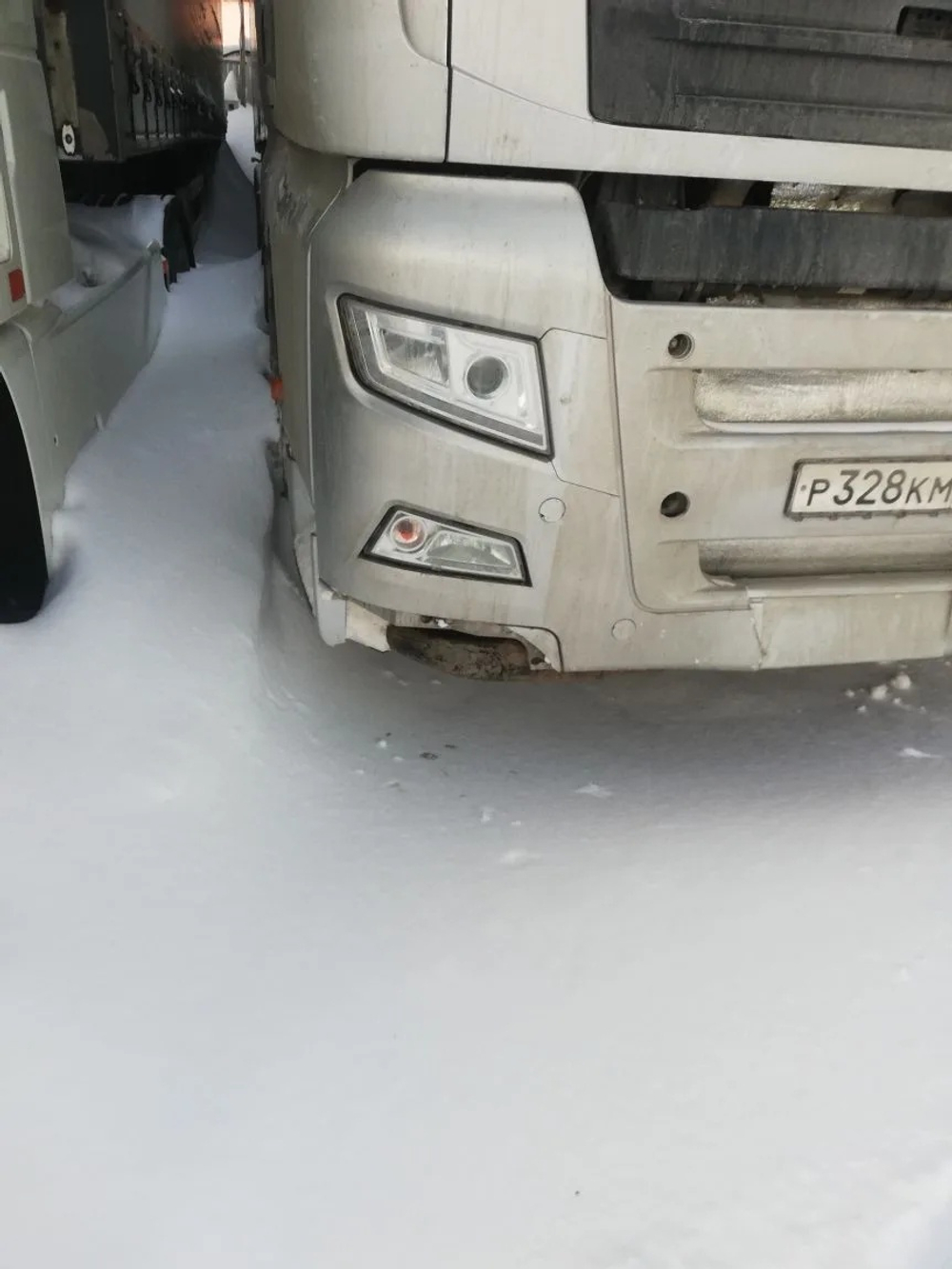 SITRAK C7H 4x2 Седельный тягач ZZ4186V391HE (Дизельный, 12,4 л, 480 л.с., AT)