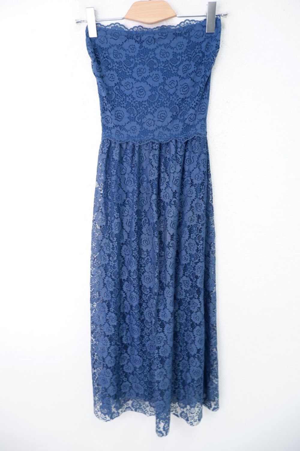 Платье кружевное 44 размер