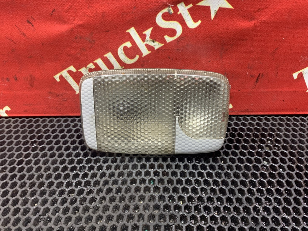 Плафон внутреннего освещения