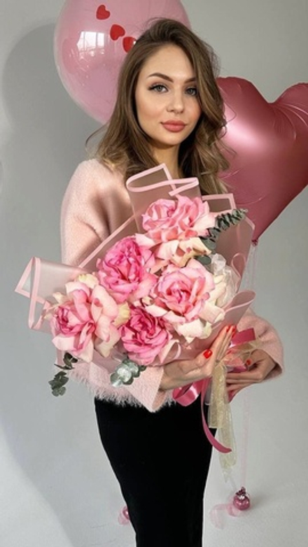 Букет из праздничной коллекции “Mon Amour “💘