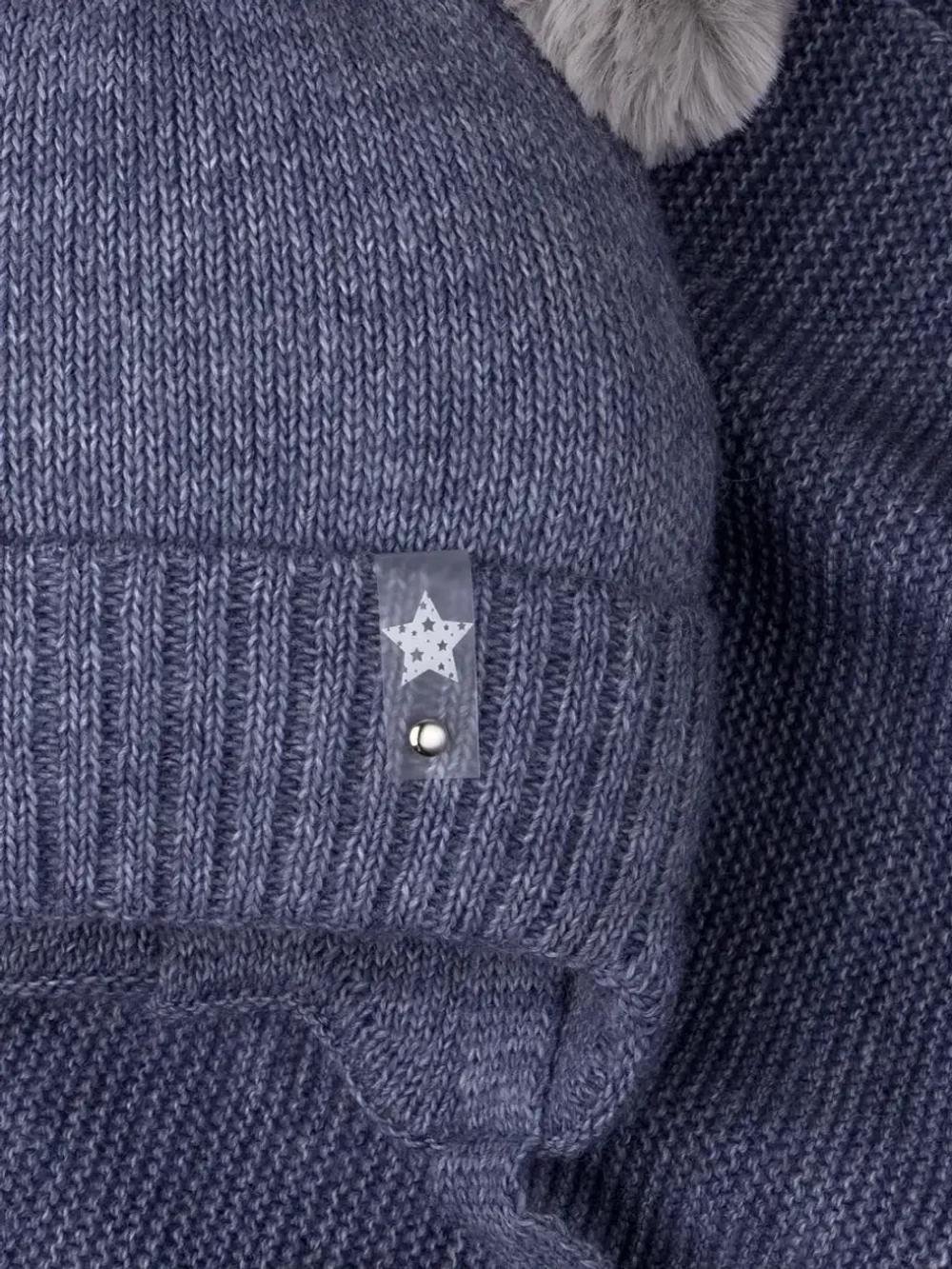 Шапка для мальчика зимняя вязаная и снуд