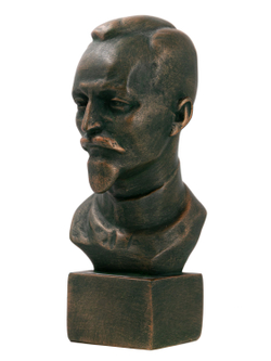 Дзержинский Ф.Э. Бюст.  XX в. Гипс, формовка, крашение.