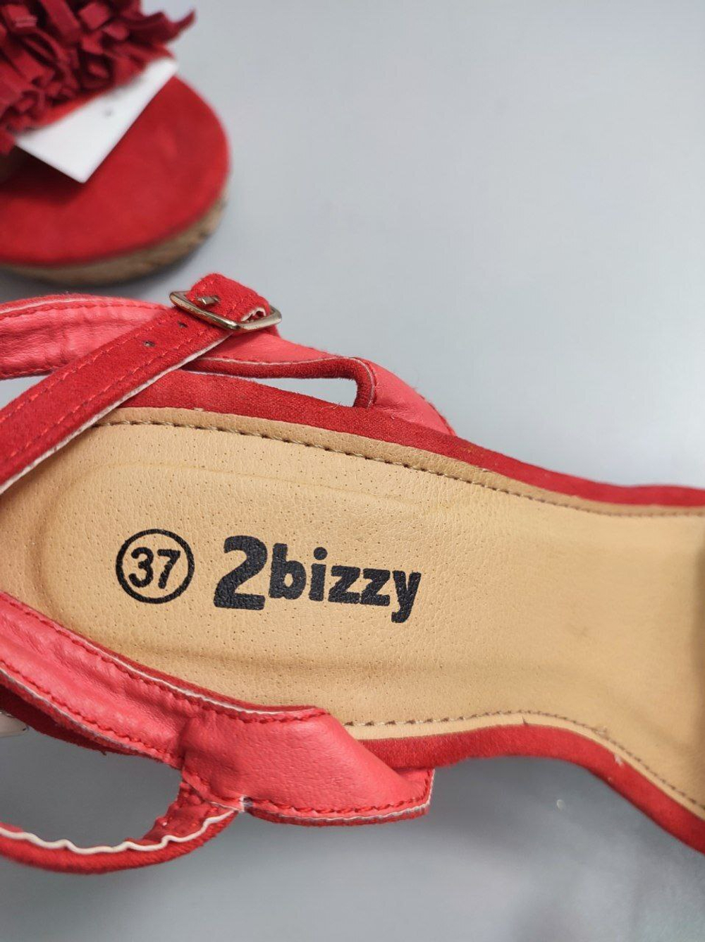 Босоножки 2Bizzy модные 37 размер