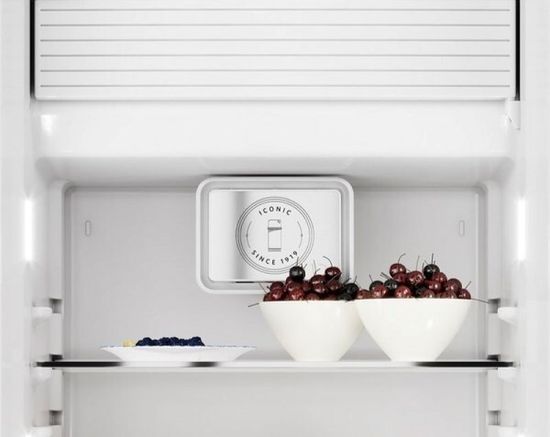 Холодильник KitchenAid KCFMA 60150R