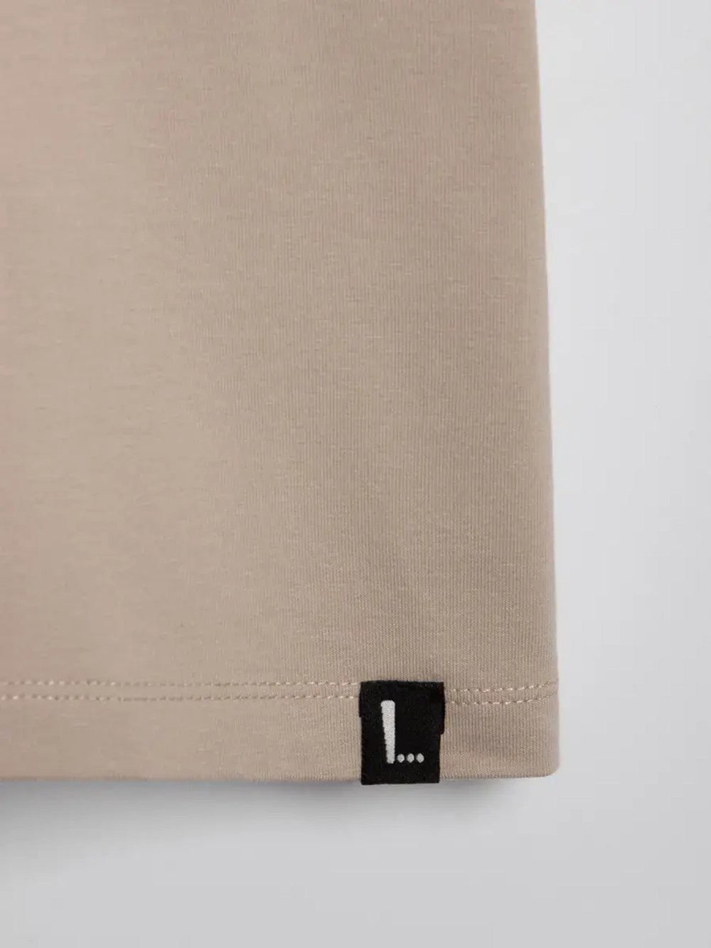 Футболка для девочки в школу