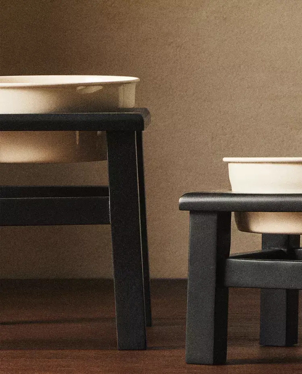 ZARA HOME МИСКА ДЛЯ КОРМА ДЛЯ ДОМАШНИХ ЖИВОТНЫХ С ПОДСТАВКОЙ, ЧЕРНЫЙ