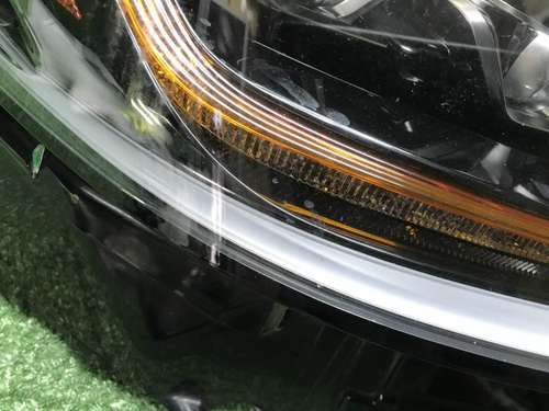 Битая Фара правая Lexus ES 7 (2018-2021) LED
