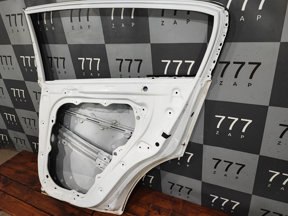 Дверь задняя правая Kia Sportage 4 (QL) 16-22 Б/У Оригинал 77004F1000