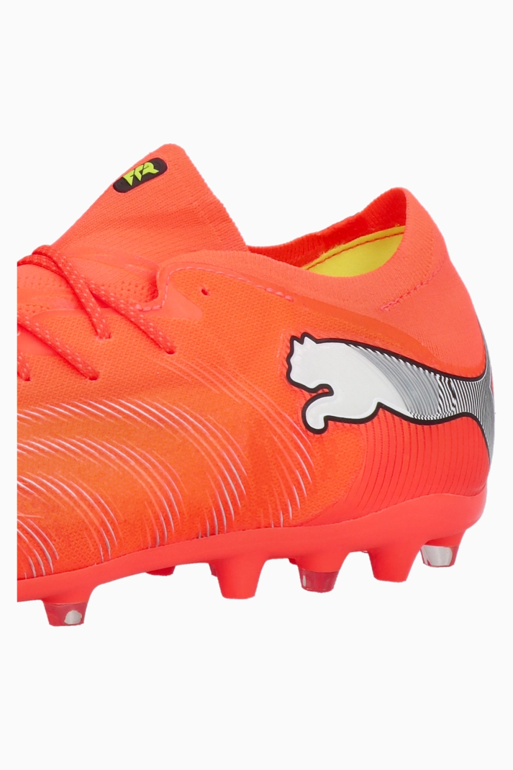 Бутсы Puma Future 9 Ultimate Low MG - красный