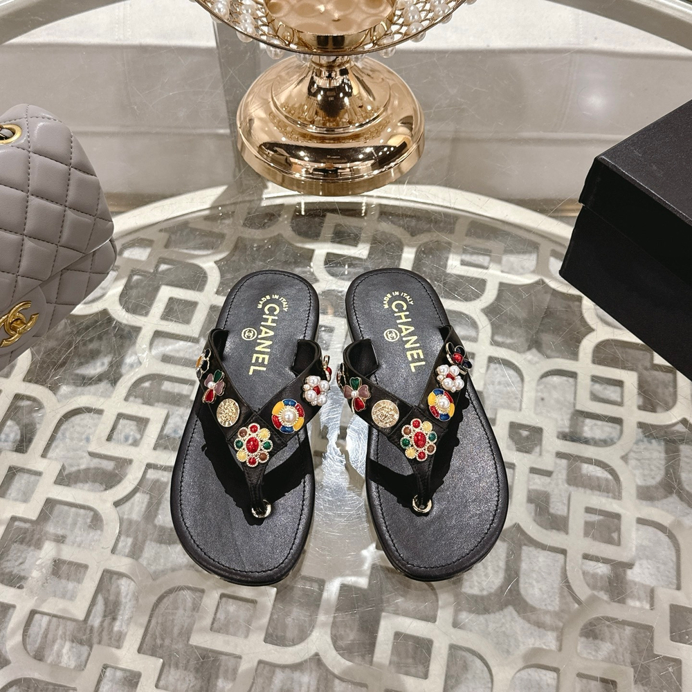 Chanel Slides (2 colors)