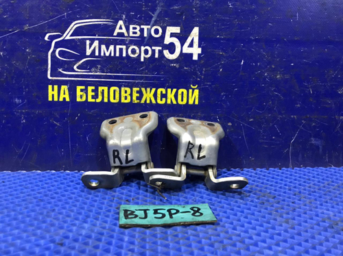 Петля двери задней левой MAZDA FAMILIA 2003