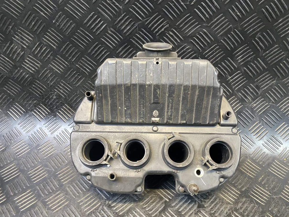 Корпус воздушного фильтра Suzuki GSR400 (GK7DA)