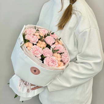 «Персиковый сорбет» букет из диантусов и хлопка