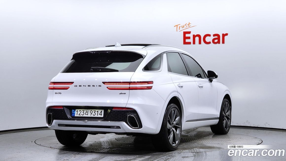 Genesis GV70 2.5T Бензин AWD (10.2021)