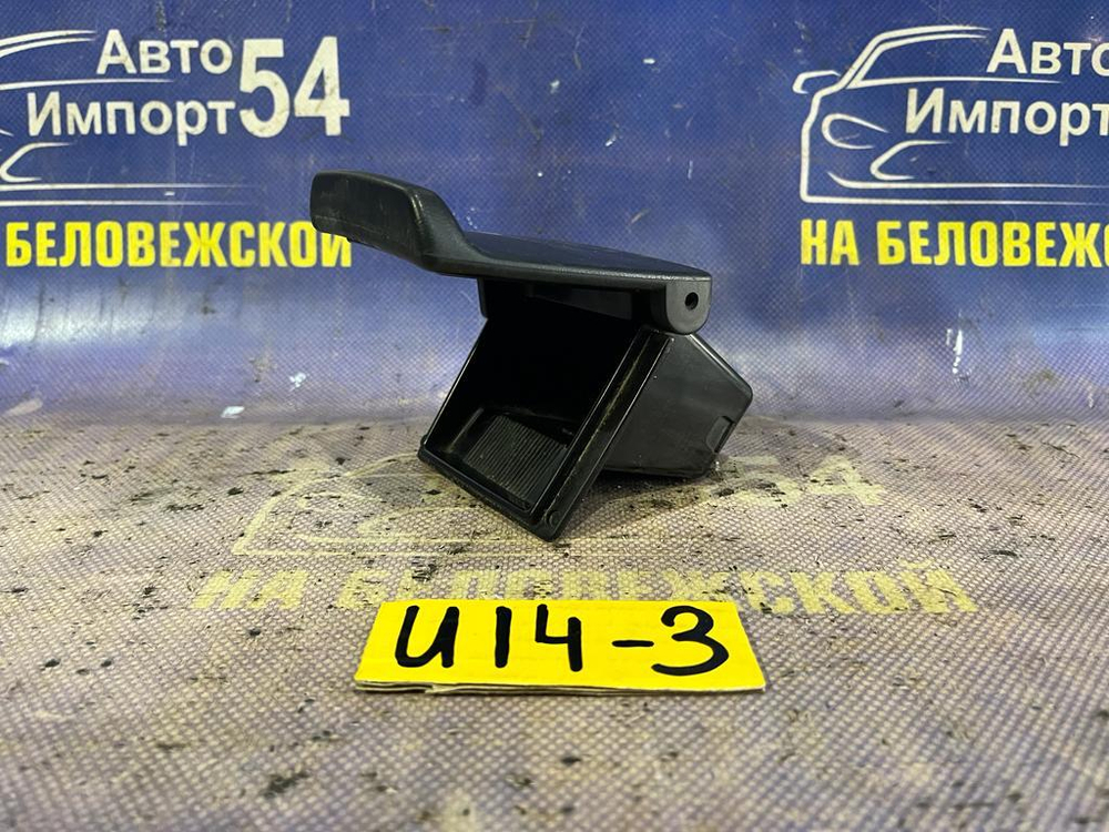 Пепельница NISSAN BLUEBIRD 1998
