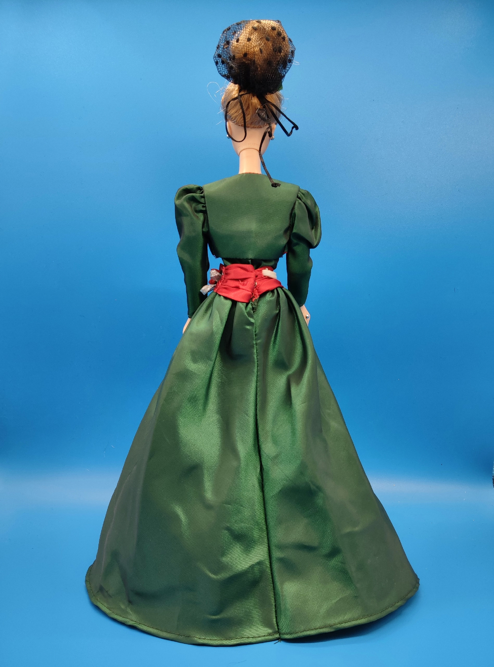 Кукла Барби 90-х винтаж Barbie Holiday Sensation 03334