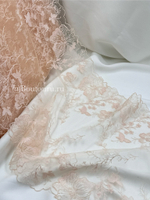 Кружево телесное (бежевое) с цветами и бабочками 250 мм