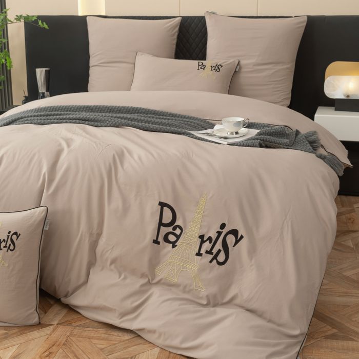 Комплект постельного белья на резинке «Парижская классика»