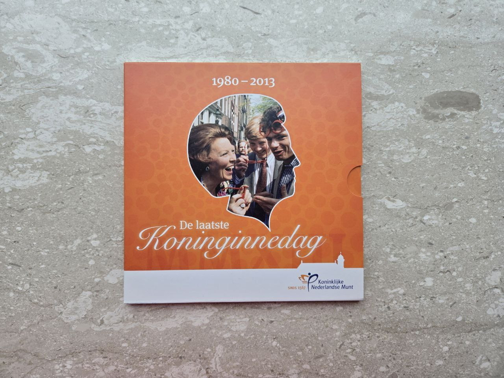Netherlands 2013 BU Theme Set – The Last Queen's Day with Silver Medal