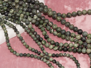 Нить бусин из змеевика 6,5мм