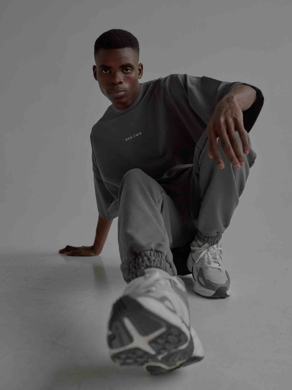 Футболка One Two Logo Pewter