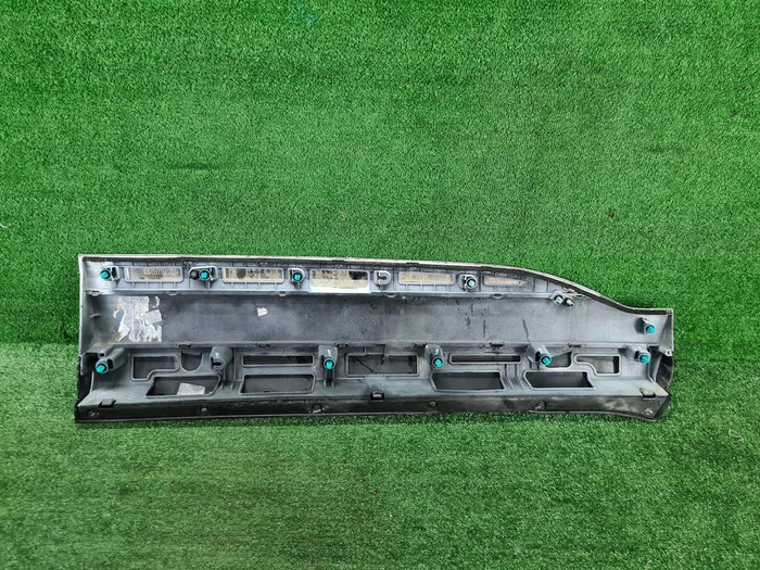 Накладка двери левая Chery Tiggo 8 Pro (2021-нв)