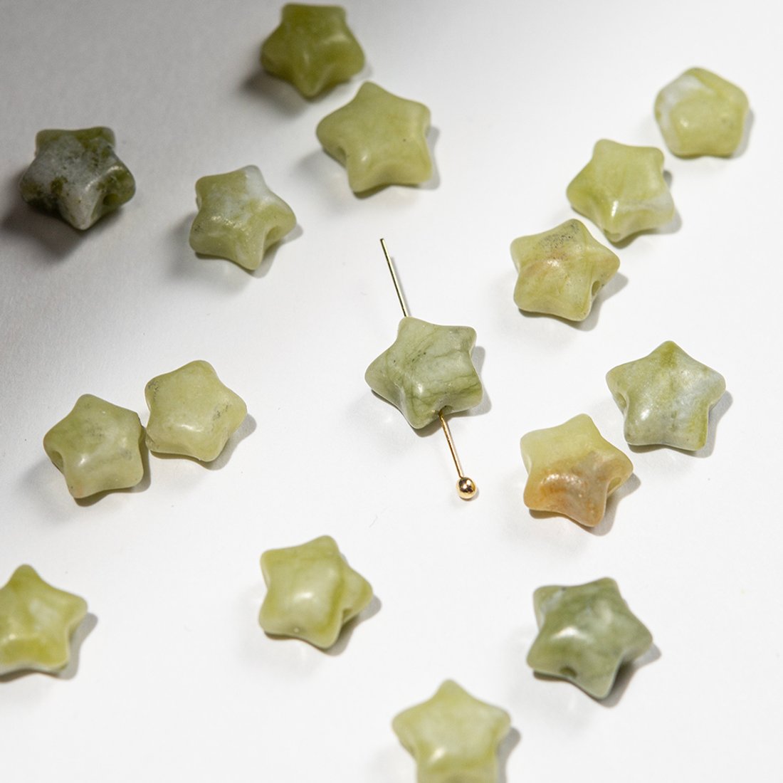 Звездочки из жадеита, 8-10мм