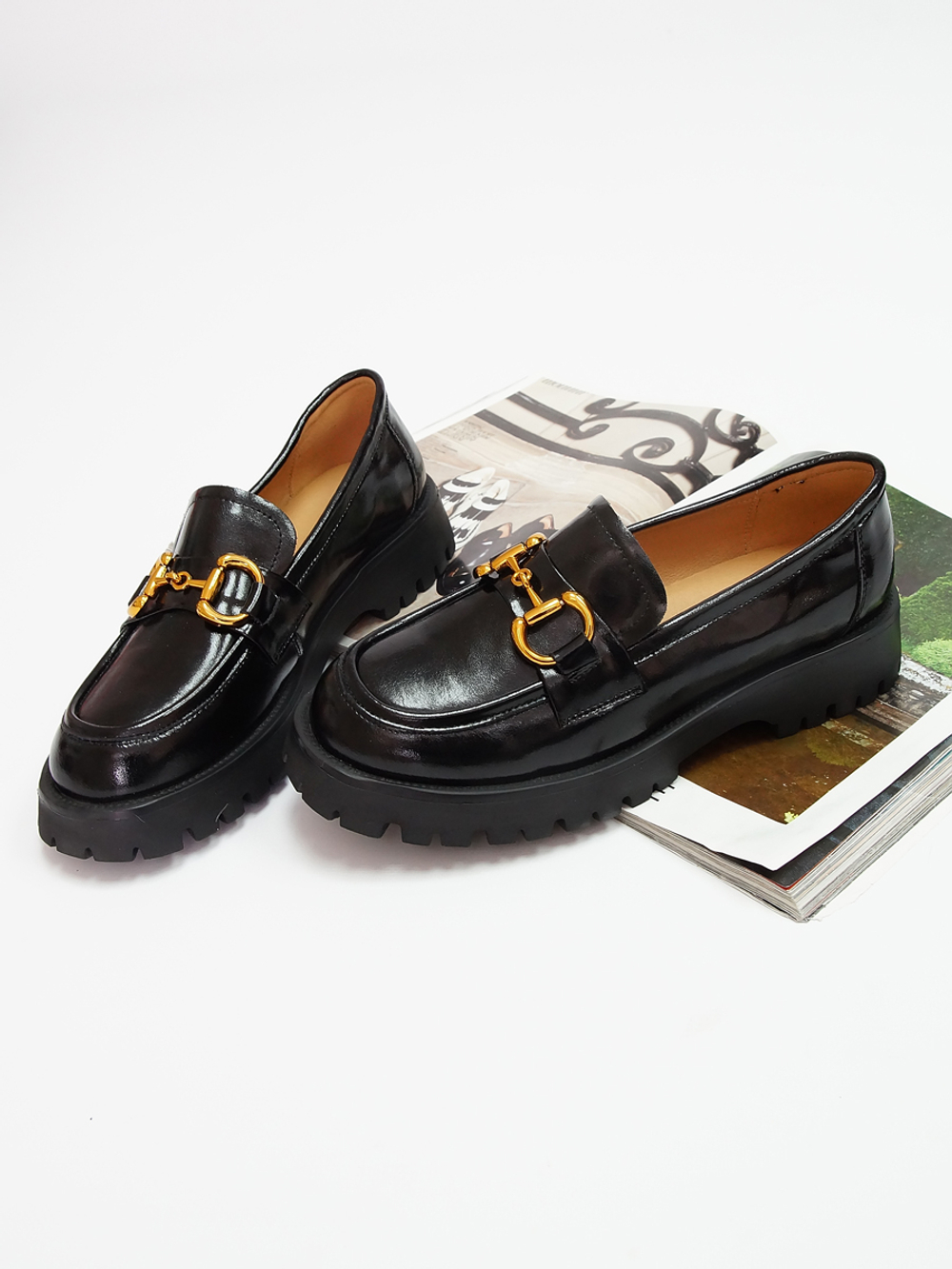 Лоферы женские демисезонные