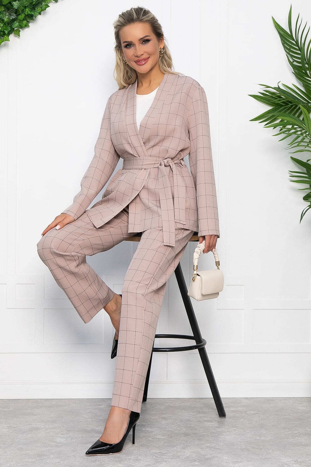 Костюм Поцелуй удачи (бежевый) К13542-1М LT Collection