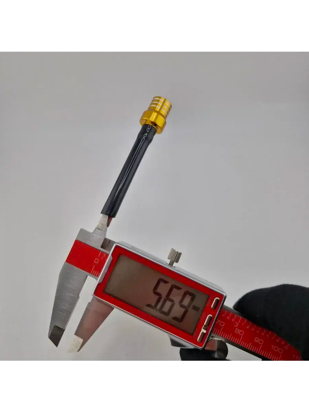 Клапан крышки бензобака