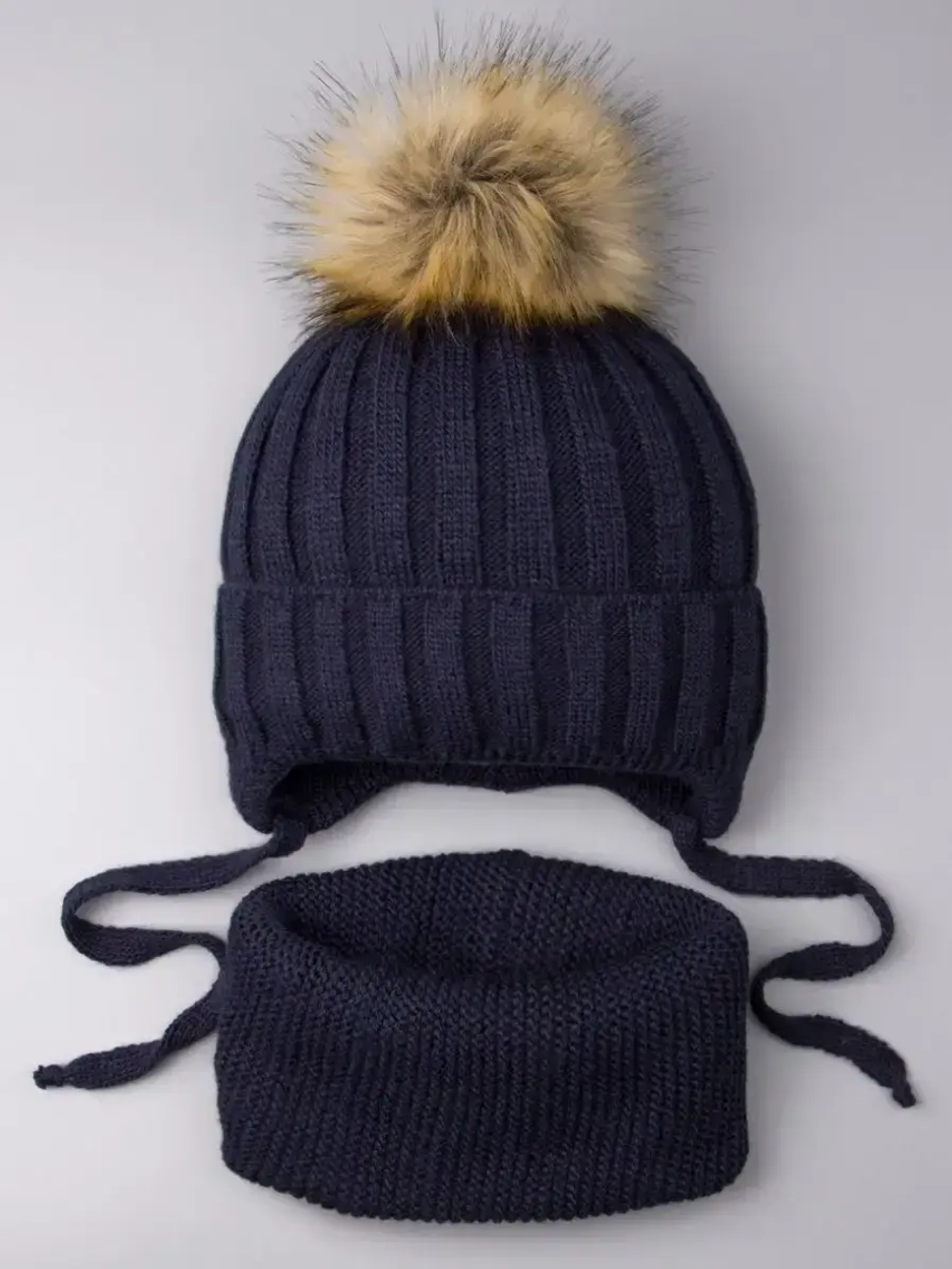 Шапка зимняя детская с помпоном и снуд