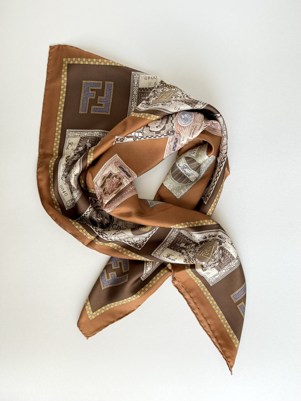 Платок Fendi