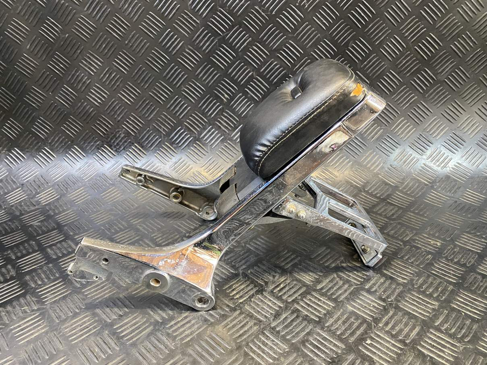 Спинка пассажирская Suzuki Intruder VS750 VR51A