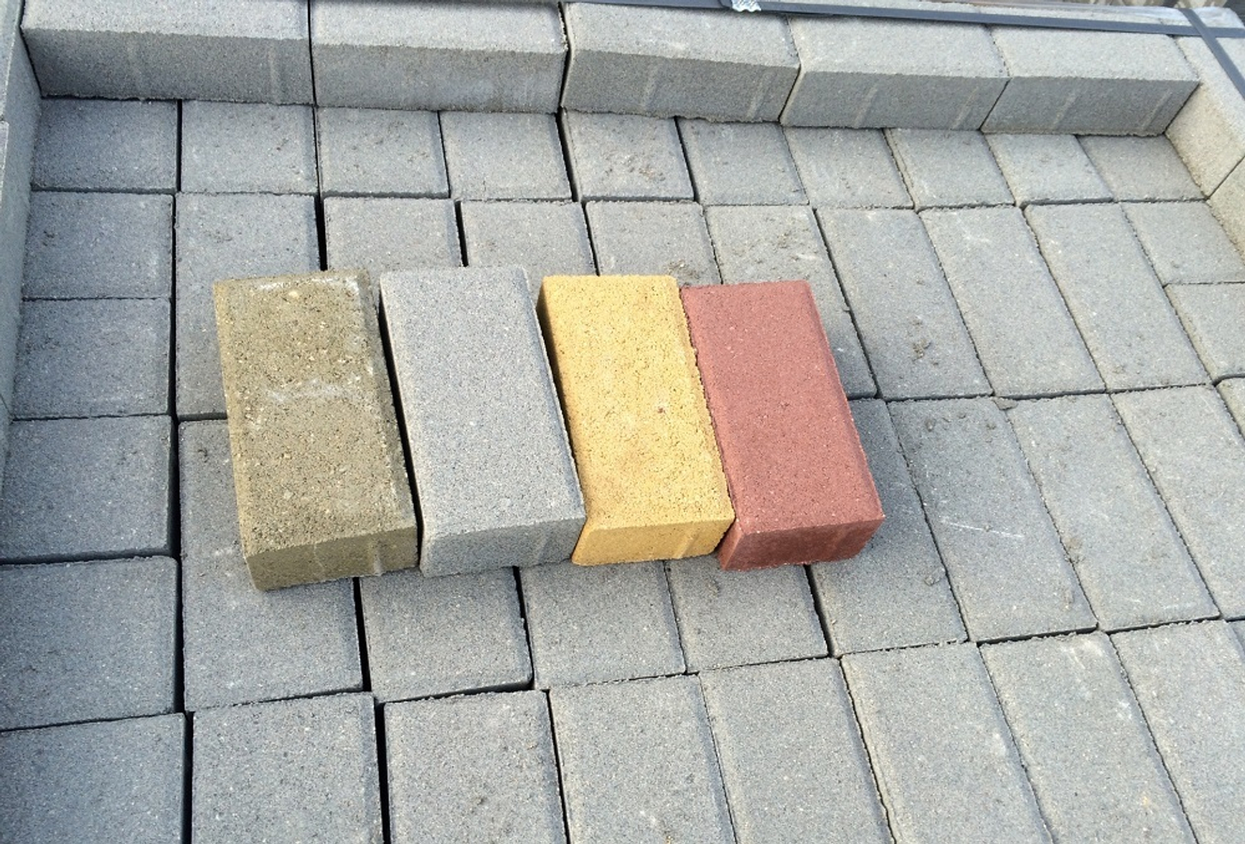 Какие существуют размеры тротуарной плитки: виды материала по форме и толщине