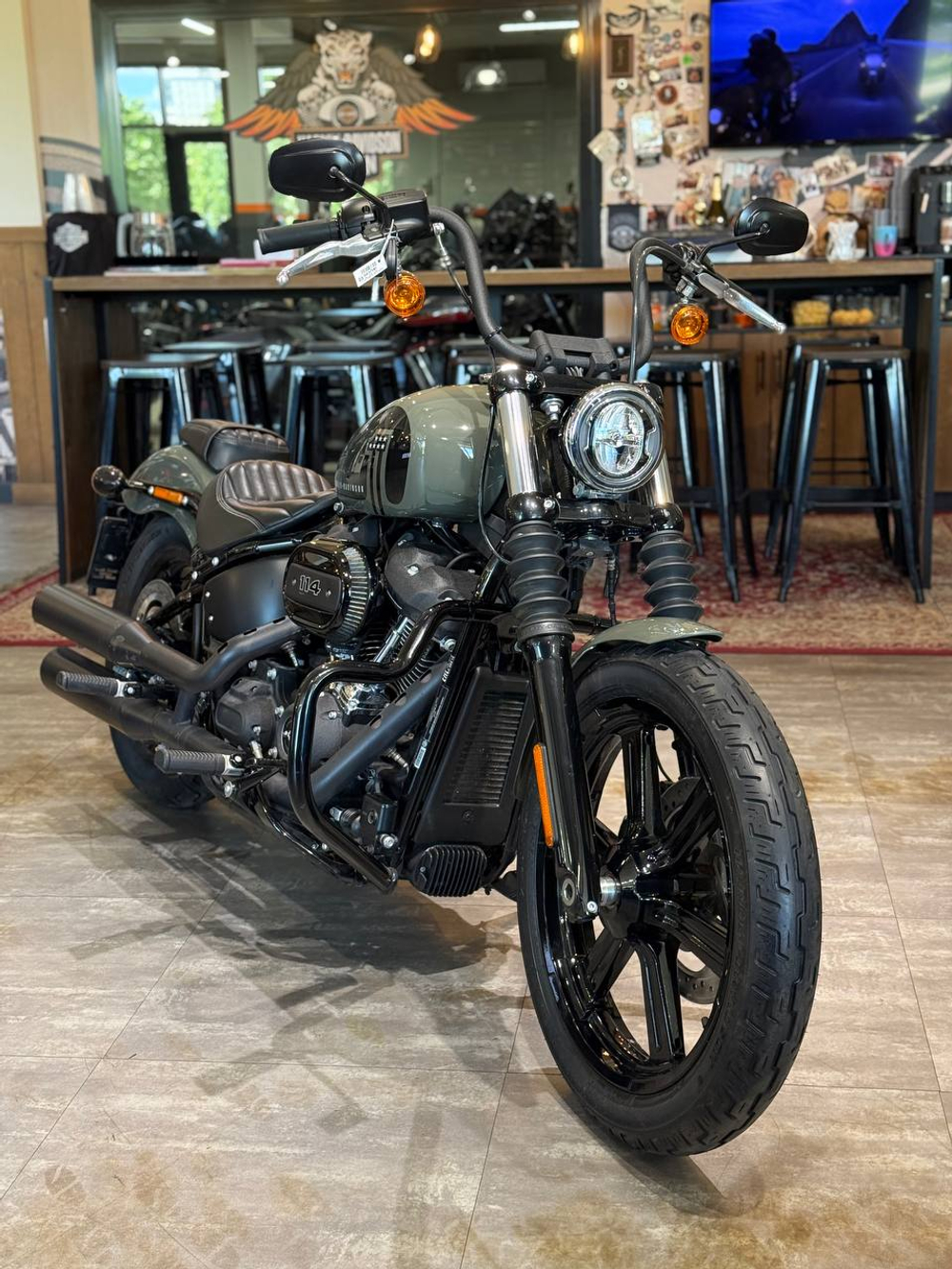 Harley-Davidson Street Bob (Deadwood Green)