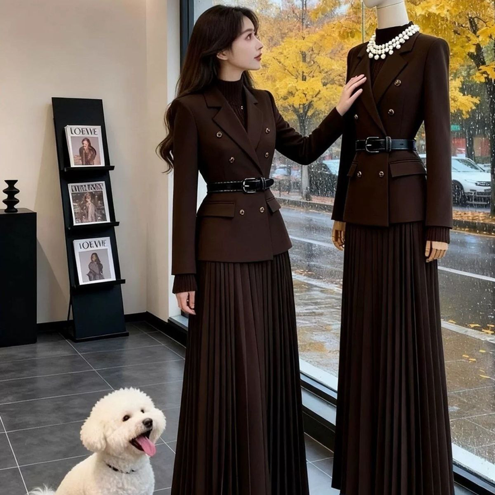 Женский костюм