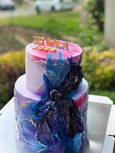 2-ярусный торт для торжества, выпускной, тематических вечеров