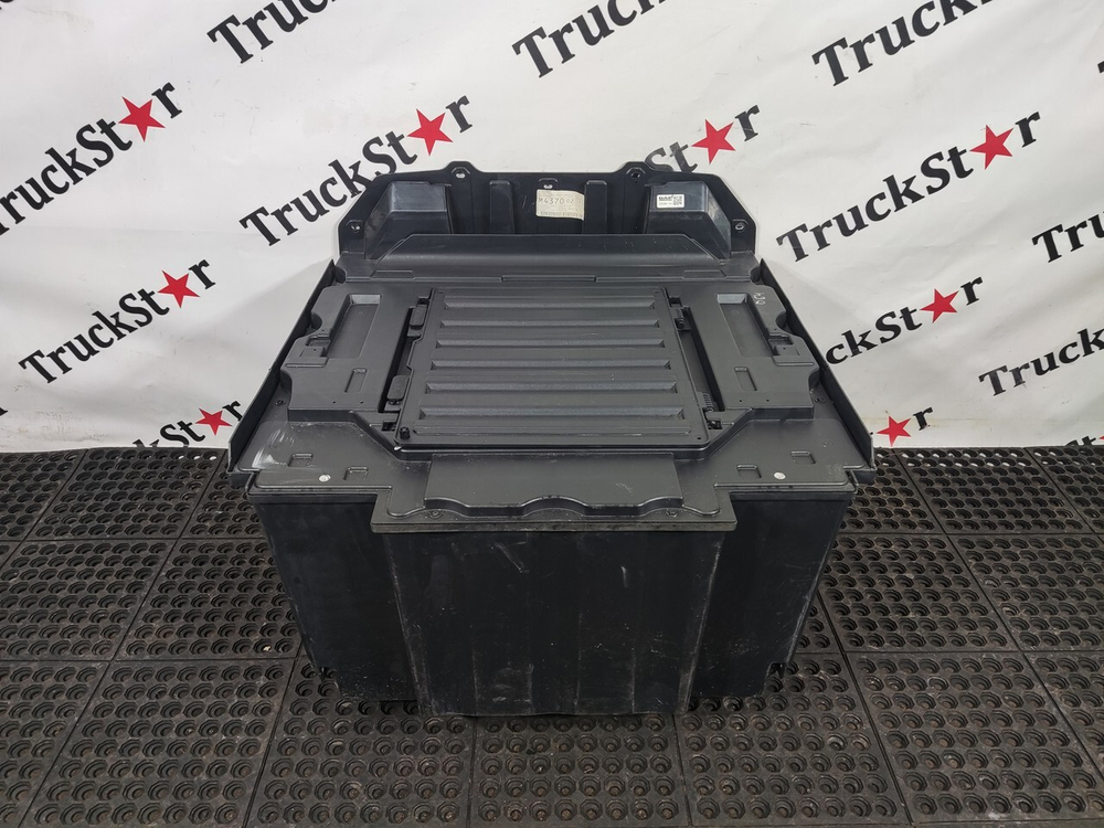 Ящик инструментальный правый 2023г