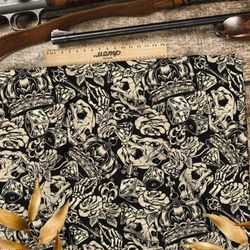 Ткань бифлекс чёрно-белые кости, розы, бриллианты и короны