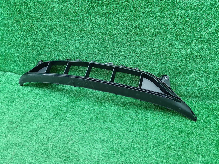 Решетка перед. бампера Mercedes E W213 (20-23) AMG