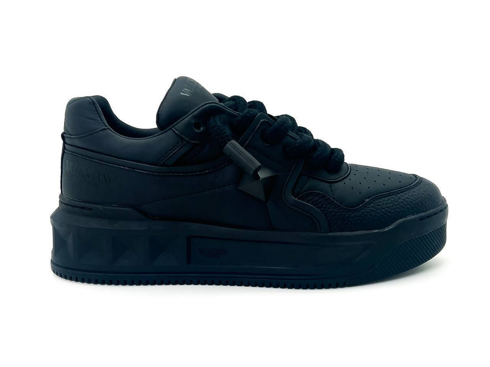 Кеды Valentino Garavani ONE STUD XL