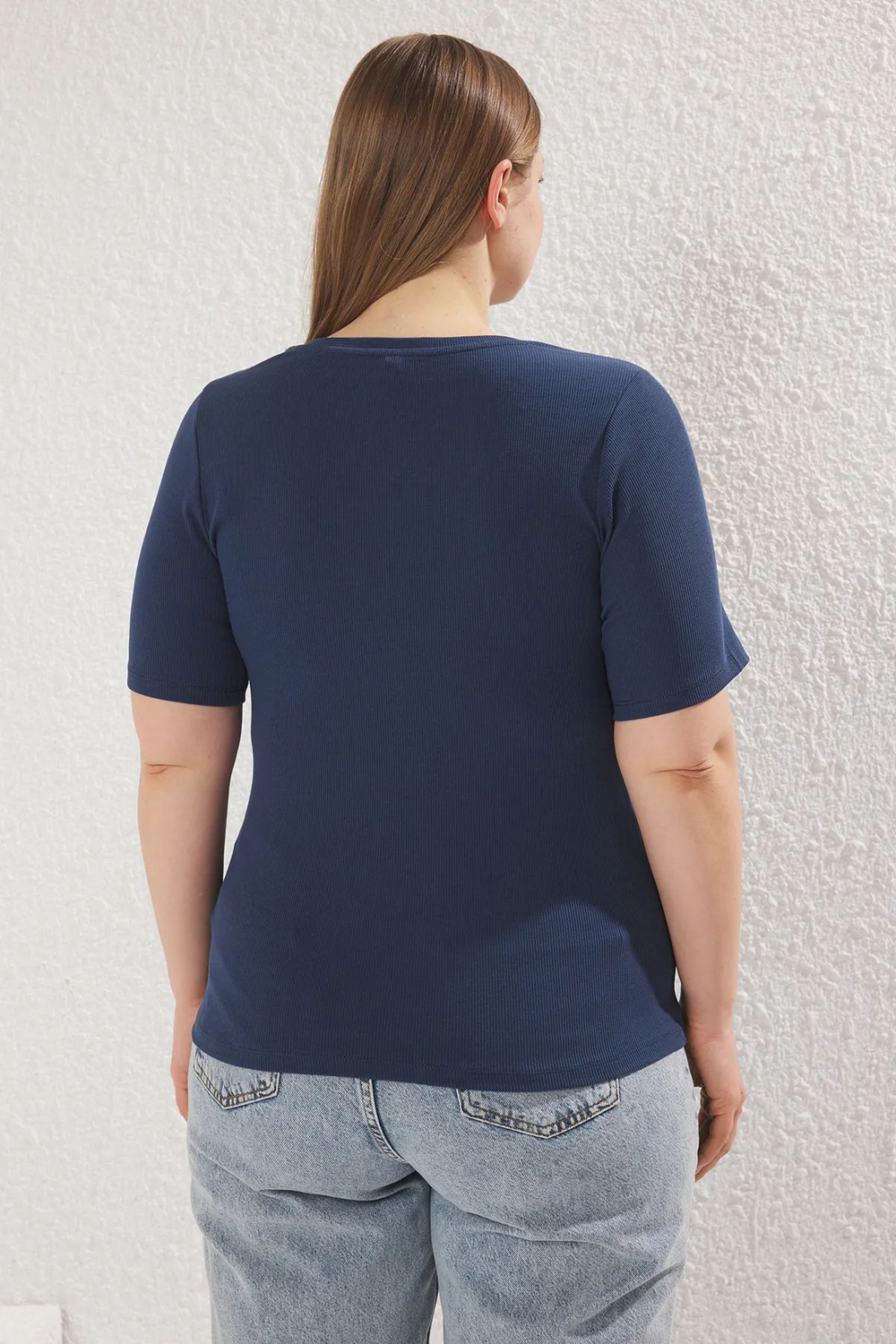 Ecru Basic Bodycone/Облегающая трикотажная блузка больших размеров TBBSS25AF00104